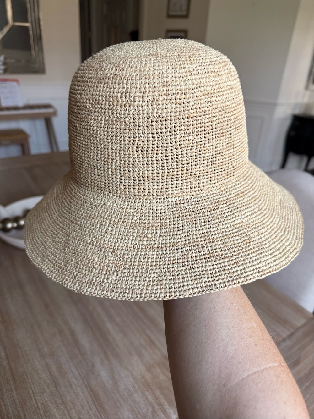 NWOT Aritzia, packable handmade sunbeam rafia short-brim straw hat, Medium - Picture 5 of 9